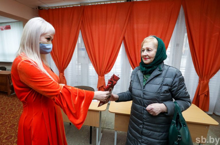 «Я голосую за нашу цветущую Беларусь, чтобы у нас было все хорошо». Мнение о референдуме