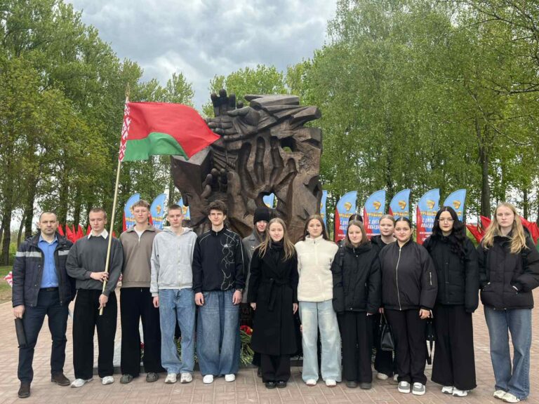 Памятный знак «Древо жизни»