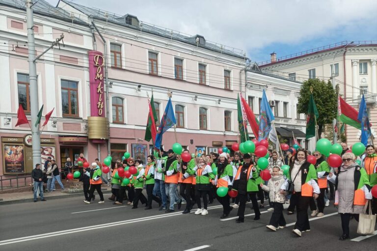 ПОЗДРАВЛЯЕМ С ДНЕМ ПОБЕДЫ