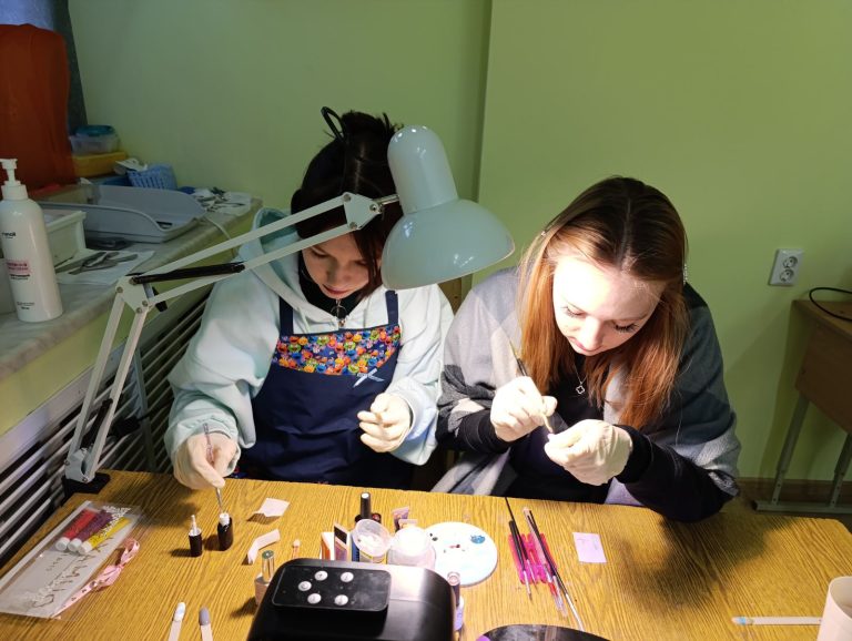 Первый день профессионально-предметной недели цикловой комиссии «Парикмахерское искусство и декоративная косметика»